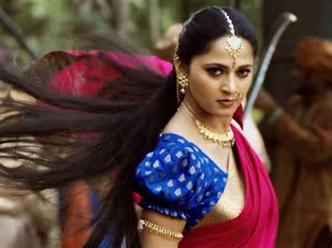 anushka shetty sexy pics|10 thirst trap photos of Baahubali star Anushka。